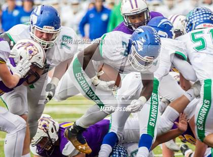 Thumbnail 1 in South Lakes vs Lake Braddock (VHSL Semifinal Playoff) photogallery.