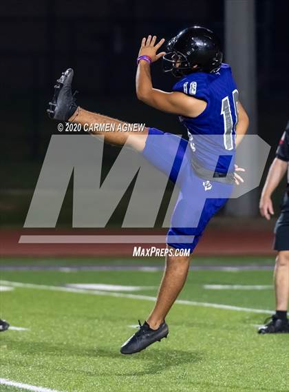 Thumbnail 3 in Cypress Woods vs Willis photogallery.