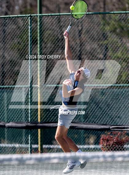 Thumbnail 1 in Carmel Christian vs Greensboro Day photogallery.