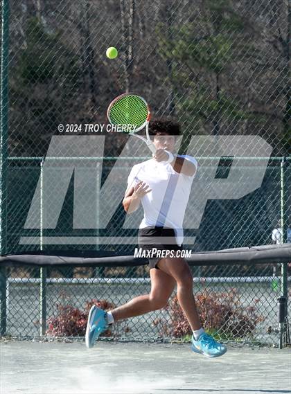 Thumbnail 2 in Carmel Christian vs Greensboro Day photogallery.