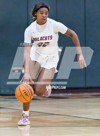 Thumbnail 1 in Guntersville vs Springville (Spartan Turkey Jam) photogallery.