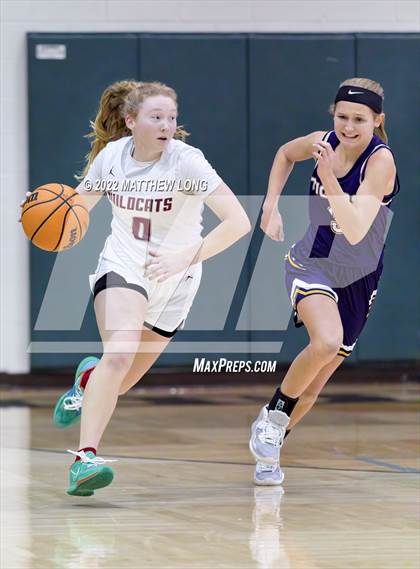 Thumbnail 3 in Guntersville vs Springville (Spartan Turkey Jam) photogallery.