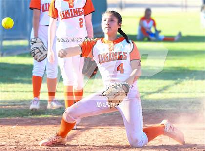 Thumbnail 2 in Williams vs San Manuel (AIA 1A Final)  photogallery.