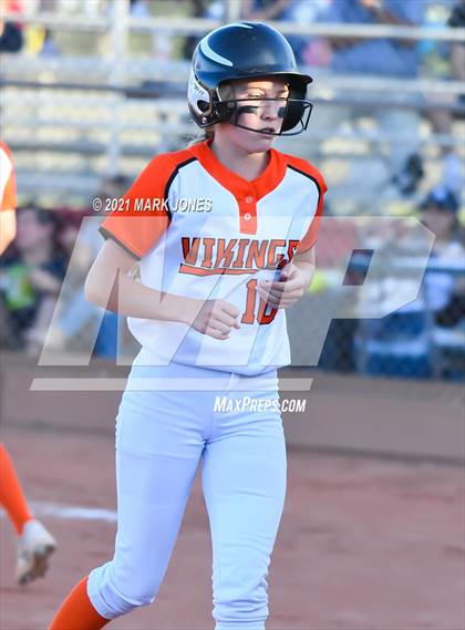 Thumbnail 2 in Williams vs San Manuel (AIA 1A Final)  photogallery.