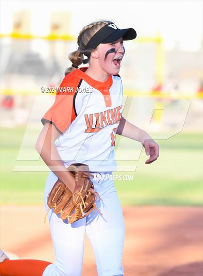 Thumbnail 3 in Williams vs San Manuel (AIA 1A Final)  photogallery.