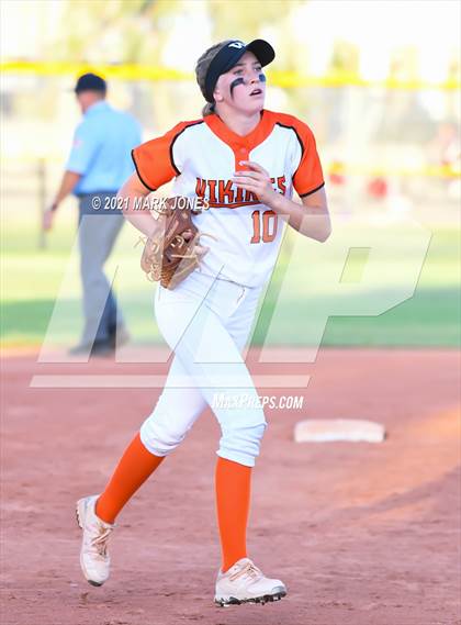 Thumbnail 3 in Williams vs San Manuel (AIA 1A Final)  photogallery.