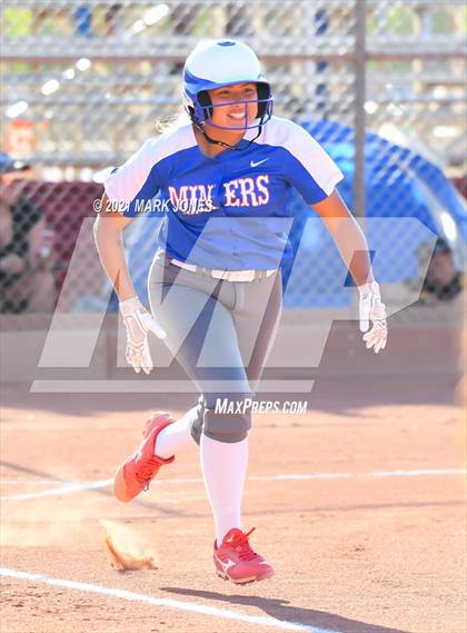 Thumbnail 2 in Williams vs San Manuel (AIA 1A Final)  photogallery.