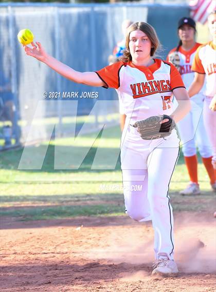 Thumbnail 2 in Williams vs San Manuel (AIA 1A Final)  photogallery.