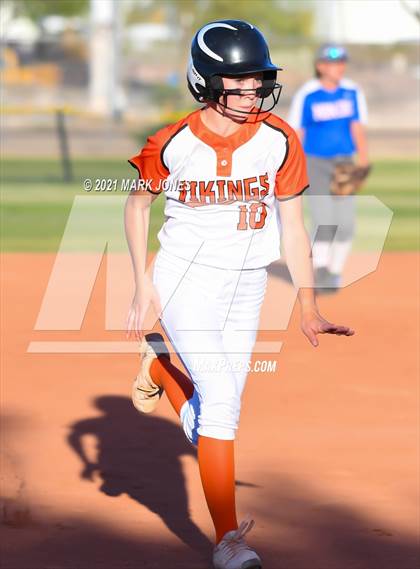Thumbnail 2 in Williams vs San Manuel (AIA 1A Final)  photogallery.