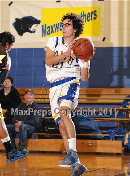 Thumbnail 2 in Williams vs. Faith Christian (Irene Wells Memorial Invitational) photogallery.