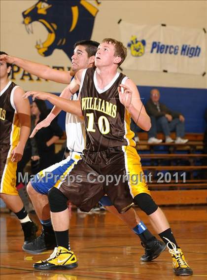Thumbnail 1 in Williams vs. Faith Christian (Irene Wells Memorial Invitational) photogallery.