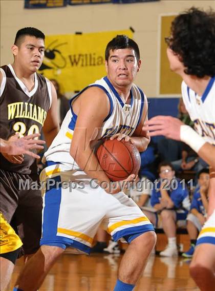 Thumbnail 1 in Williams vs. Faith Christian (Irene Wells Memorial Invitational) photogallery.