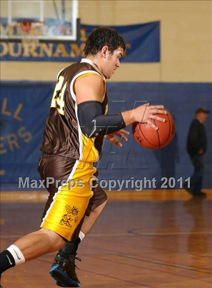 Thumbnail 3 in Williams vs. Faith Christian (Irene Wells Memorial Invitational) photogallery.