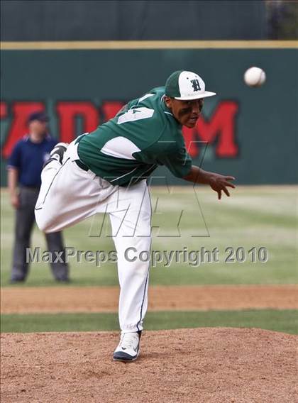 Thumbnail 1 in Grossmont vs. Helix (CIF SDS D2 Final) photogallery.