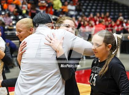 Thumbnail 2 in Iola vs. Crawford (UIL 2A Volleyball Division II Final Medal Ceremony) photogallery.