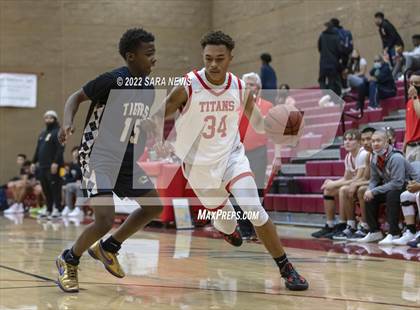 Thumbnail 2 in Antelope vs. Inderkum photogallery.