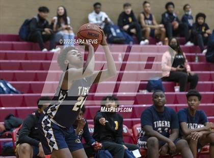 Thumbnail 2 in Antelope vs. Inderkum photogallery.