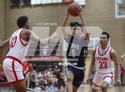 Thumbnail 2 in Antelope vs. Inderkum photogallery.