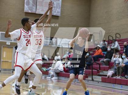 Thumbnail 2 in Antelope vs. Inderkum photogallery.