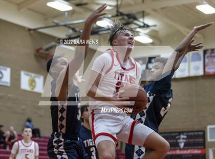 Thumbnail 2 in Antelope vs. Inderkum photogallery.
