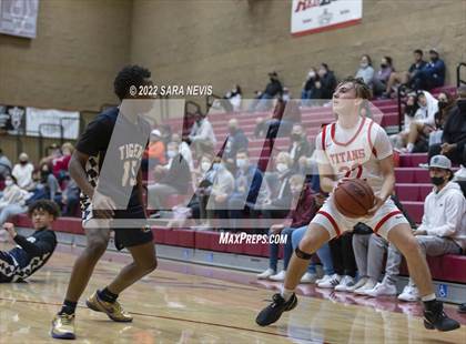Thumbnail 2 in Antelope vs. Inderkum photogallery.