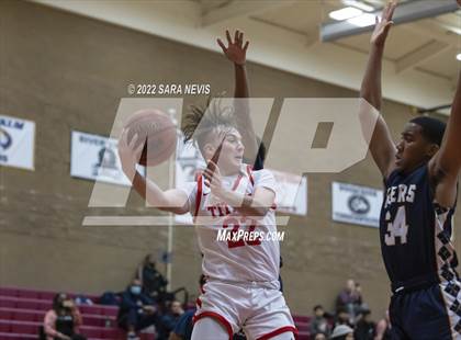 Thumbnail 1 in Antelope vs. Inderkum photogallery.