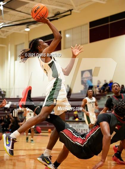 Thumbnail 1 in Fox Creek vs Lakewood (Cayce Roundball Classic) photogallery.