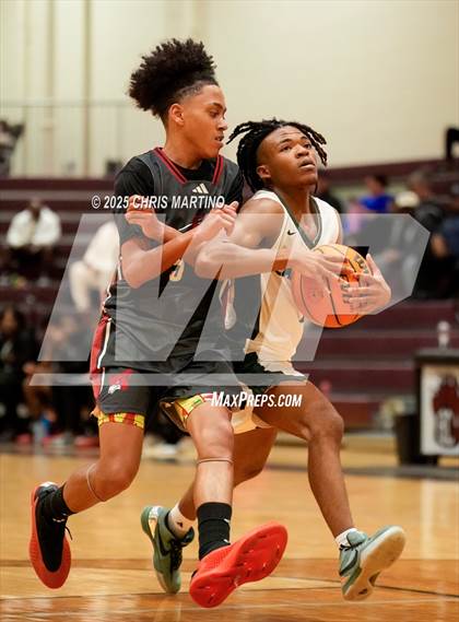 Thumbnail 3 in Fox Creek vs Lakewood (Cayce Roundball Classic) photogallery.