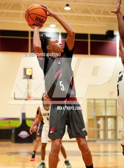Thumbnail 3 in Fox Creek vs Lakewood (Cayce Roundball Classic) photogallery.