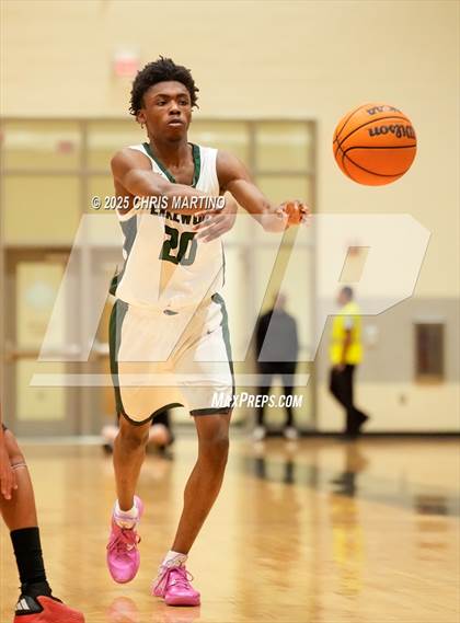 Thumbnail 2 in Fox Creek vs Lakewood (Cayce Roundball Classic) photogallery.