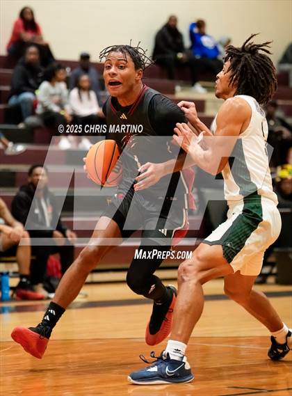 Thumbnail 1 in Fox Creek vs Lakewood (Cayce Roundball Classic) photogallery.