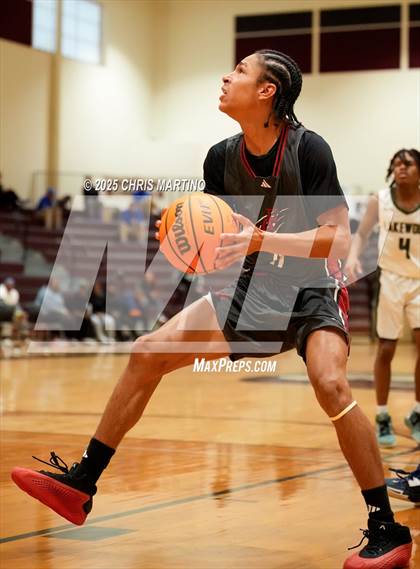 Thumbnail 2 in Fox Creek vs Lakewood (Cayce Roundball Classic) photogallery.