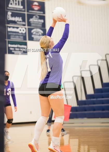 Thumbnail 3 in Chantilly @ Woodgrove photogallery.