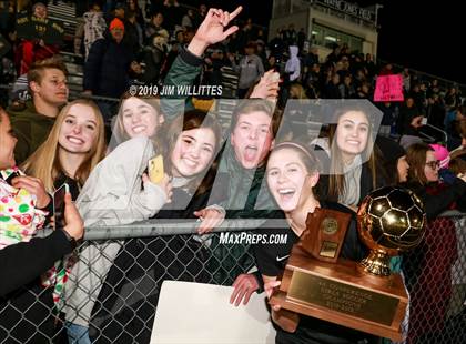 Thumbnail 1 in Catalina Foothills vs. Salpointe Catholic (AIA 4A Final Award Photos) photogallery.