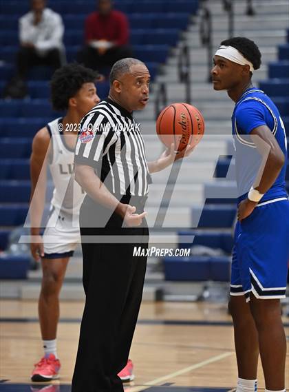 Thumbnail 3 in Cypress Creek vs McKinney (Houston Methodist Cy-Hoops Invitational) photogallery.