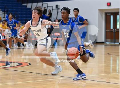 Thumbnail 3 in Cypress Creek vs McKinney (Houston Methodist Cy-Hoops Invitational) photogallery.