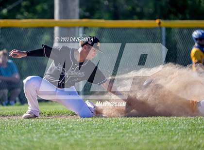 Thumbnail 1 in New London @ Davenport North photogallery.