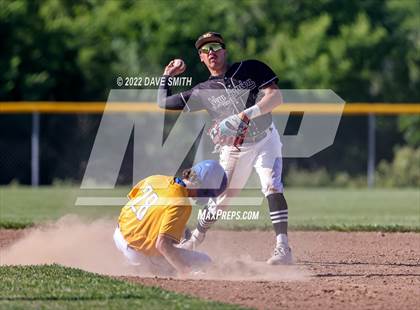 Thumbnail 1 in New London @ Davenport North photogallery.