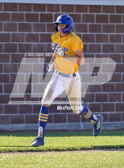 Thumbnail 3 in New London @ Davenport North photogallery.