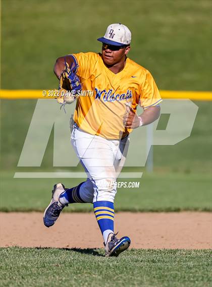 Thumbnail 2 in New London @ Davenport North photogallery.