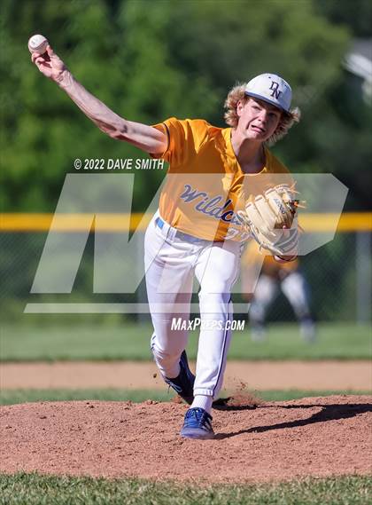 Thumbnail 3 in New London @ Davenport North photogallery.