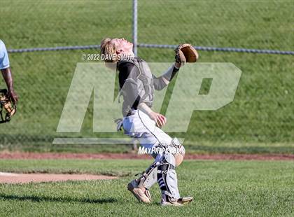 Thumbnail 1 in New London @ Davenport North photogallery.