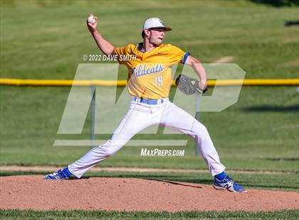Thumbnail 3 in New London @ Davenport North photogallery.