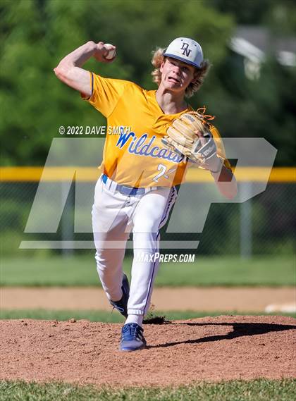 Thumbnail 1 in New London @ Davenport North photogallery.