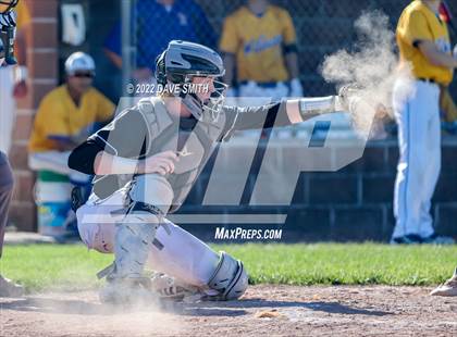 Thumbnail 2 in New London @ Davenport North photogallery.