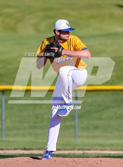 Thumbnail 2 in New London @ Davenport North photogallery.
