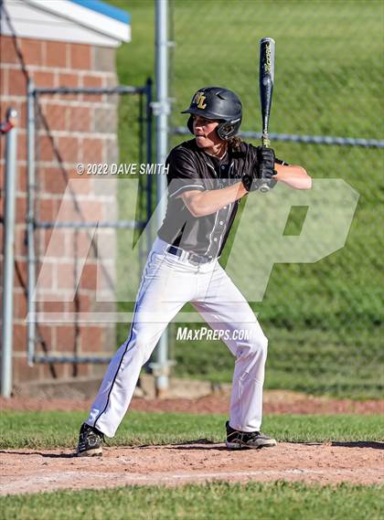 Thumbnail 1 in New London @ Davenport North photogallery.
