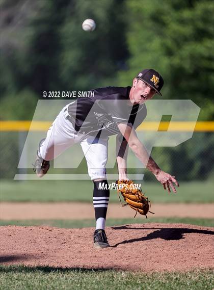 Thumbnail 3 in New London @ Davenport North photogallery.