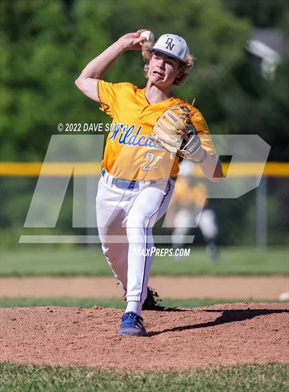Thumbnail 2 in New London @ Davenport North photogallery.