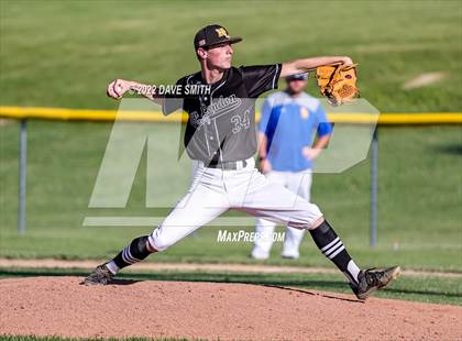 Thumbnail 3 in New London @ Davenport North photogallery.